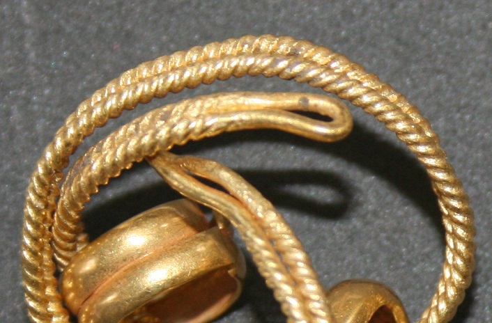 Bronze Age bracelet, gold, 1300BC-1150BC.